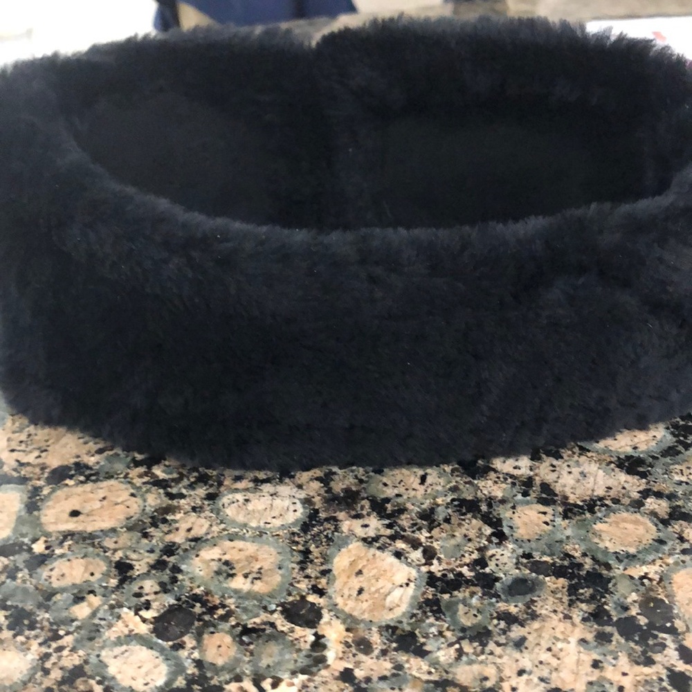 Black Ugg ear muff - good condition